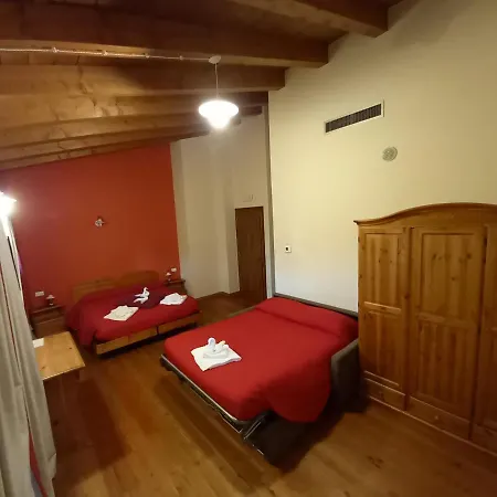 Pensión La Corte Dell'ulivo Polazzo