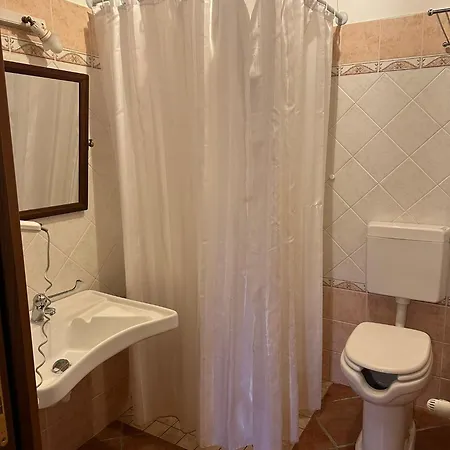 Pensión La Corte Dell'ulivo Polazzo