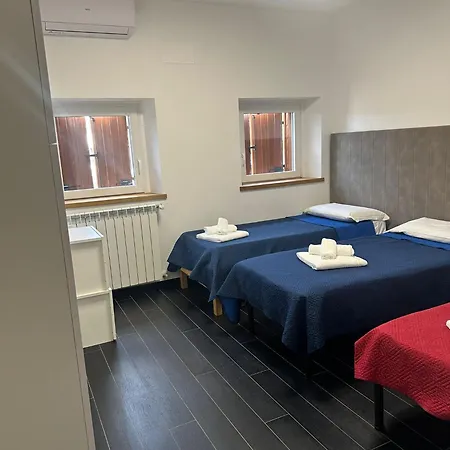 La Corte Dell'ulivo Gasthof Polazzo