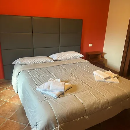 Gasthuis La Corte Dell'ulivo Polazzo